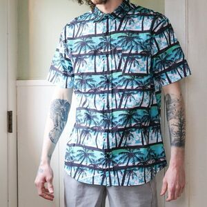 Massive Men Black & Blue Tropical Frangipani Palms Hawaiian Casual Shirt Size S